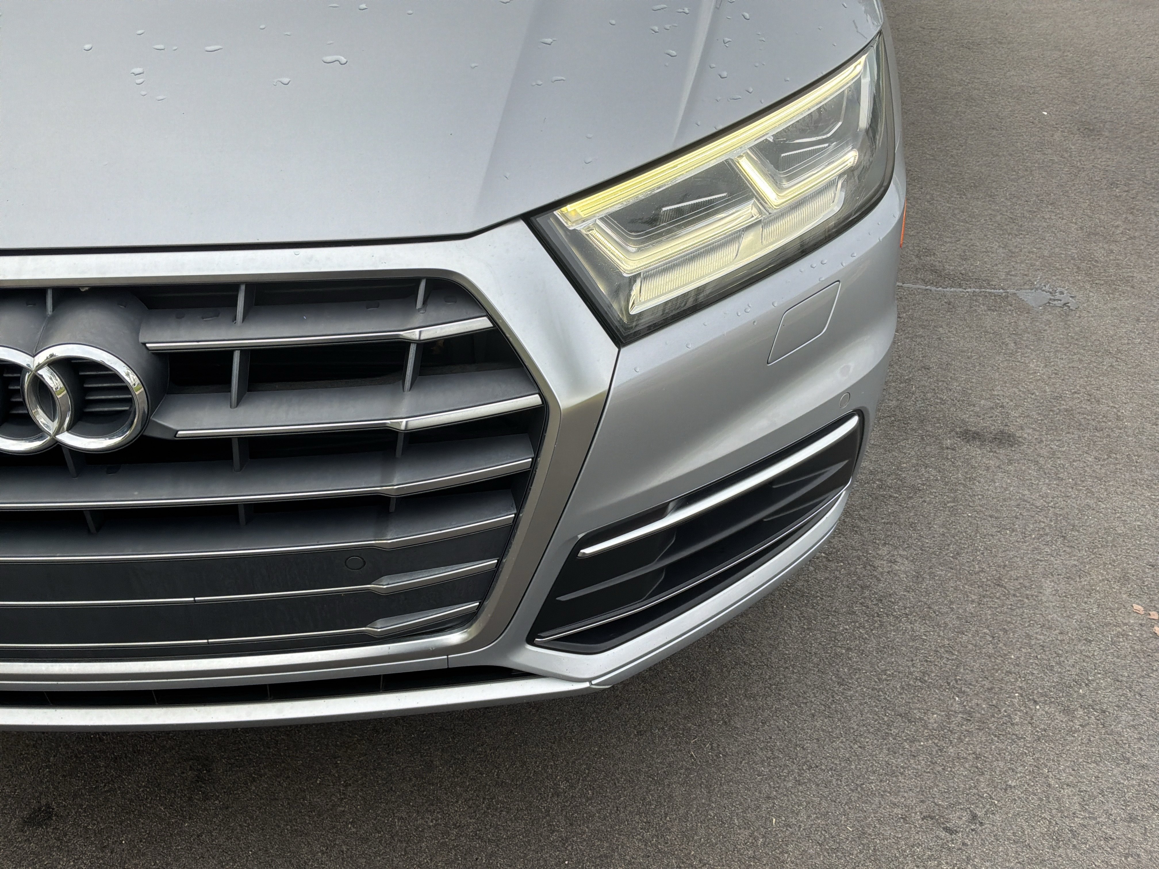 Used 2019 Audi Q5 2.0T Premium Plus w/ Premium Plus Package AWD/4WD image 12