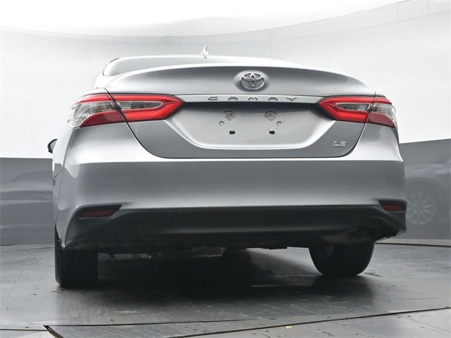 Used 2020 Toyota Camry LE image 27