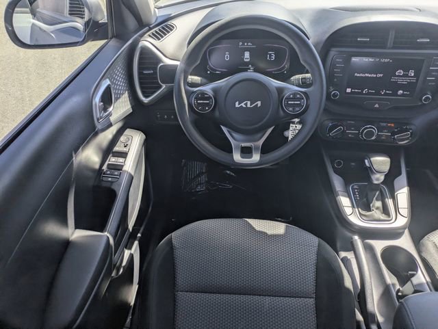 Used 2023 Kia Soul LX image 14