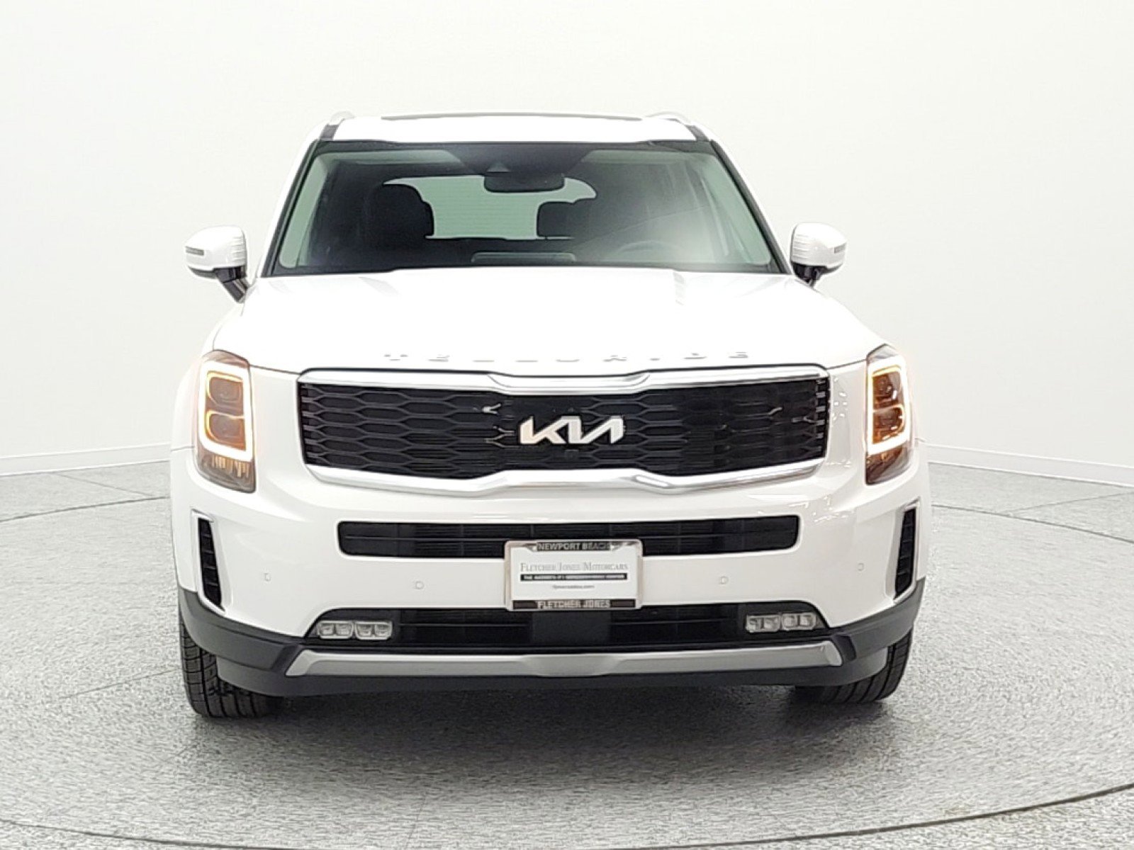 Used 2022 Kia Telluride SX w/ Towing Package image 2