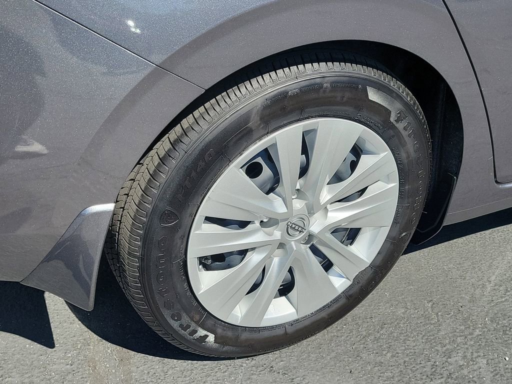 Certified 2025 Nissan Sentra S image 24