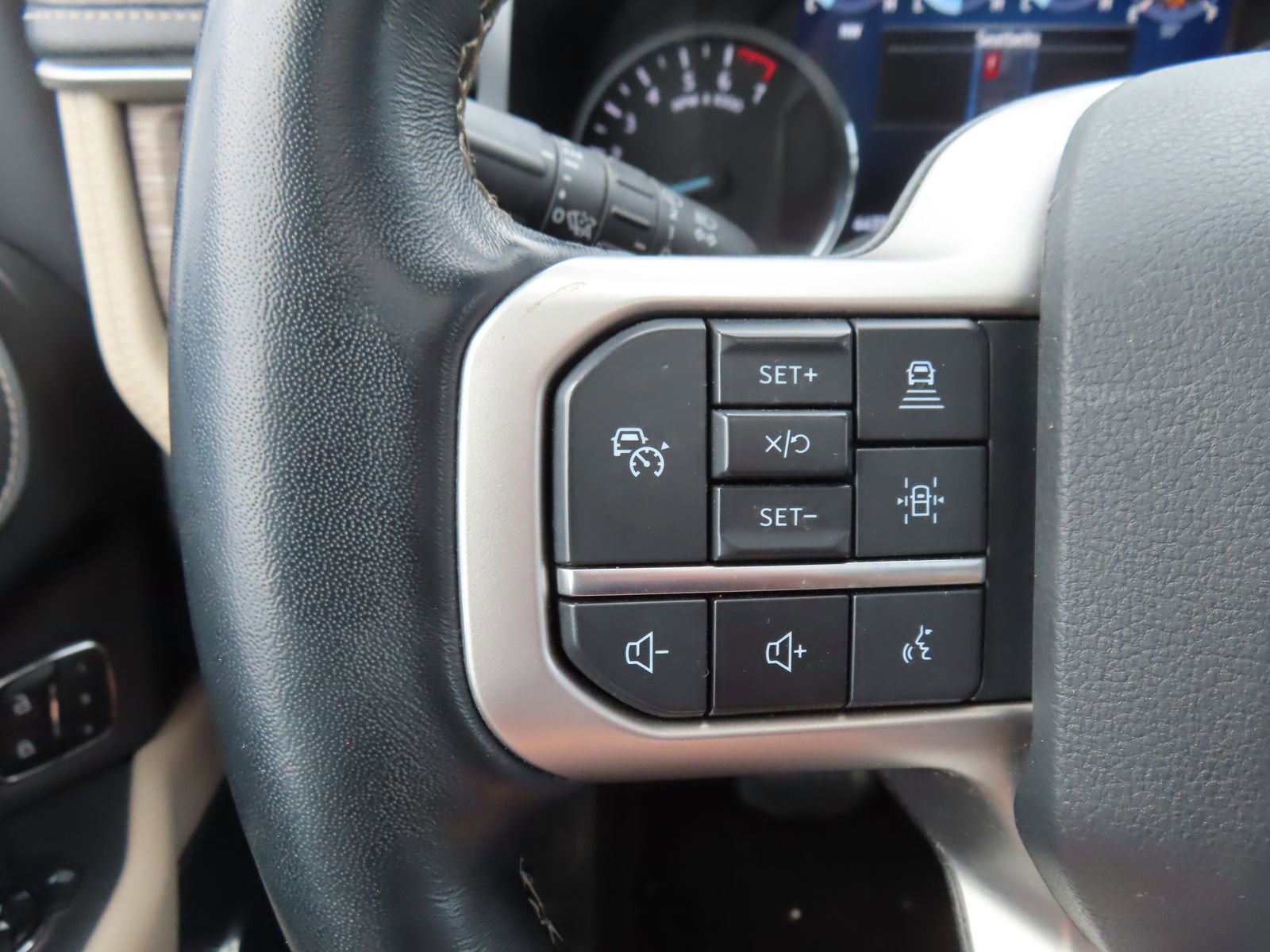 Used 2023 Ford Expedition Max Limited image 19