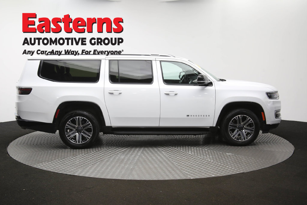 Used 2024 Jeep Wagoneer L Series II w/ Flexible Seating Group AWD/4WD image 53