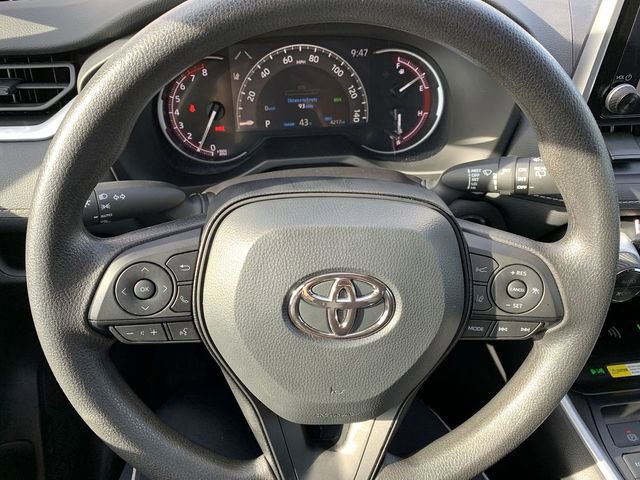 Used 2025 Toyota RAV4 XLE w/ Convenience Package image 19
