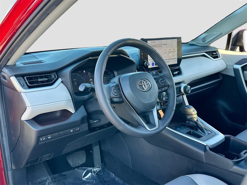 Used 2023 Toyota RAV4 Limited image 9