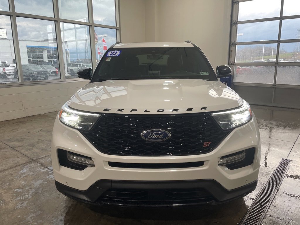 Used 2023 Ford Explorer ST w/ Equipment Group 401A image 2