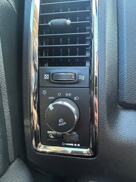 Used 2018 RAM 1500 Sport image 21