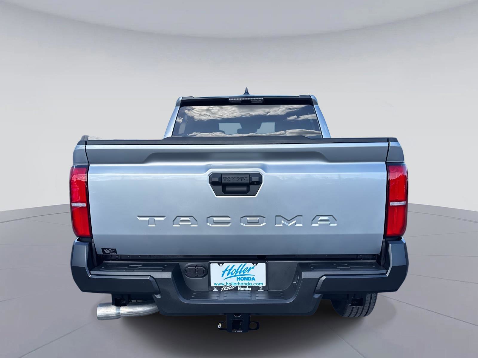 Used 2025 Toyota Tacoma SR image 5