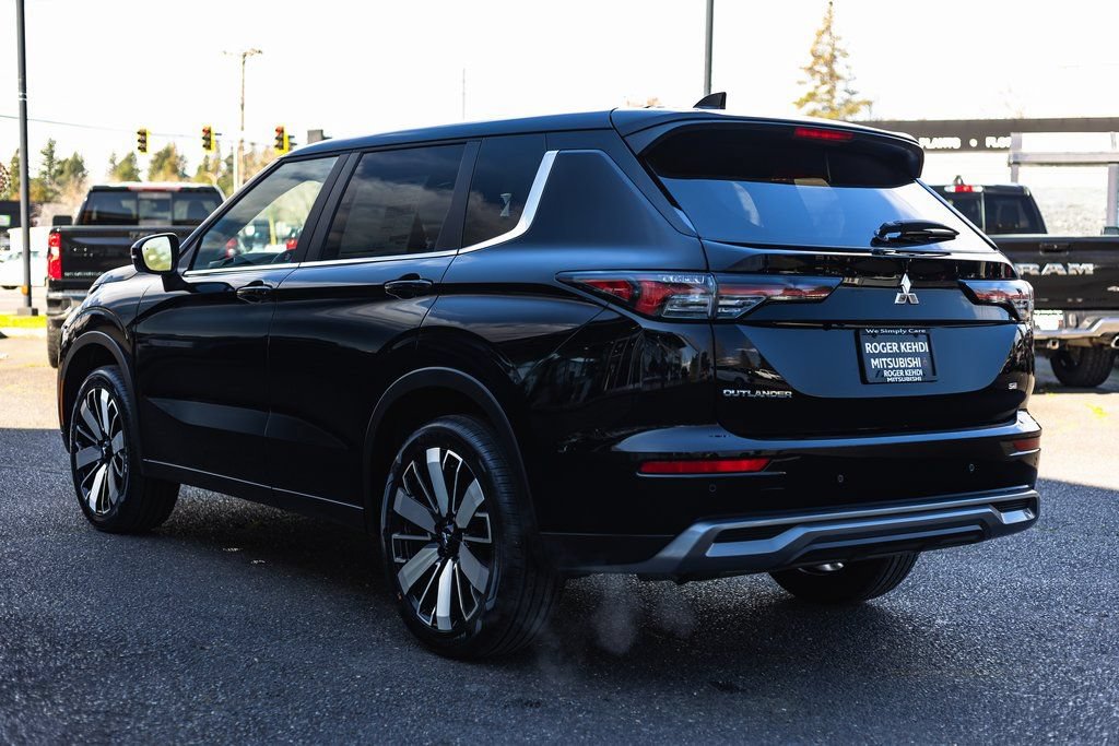 New 2026 Mitsubishi Outlander SE AWD/4WD image 11