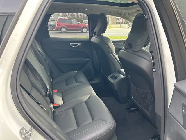 Certified 2025 Volvo XC60 B5 Plus image 13