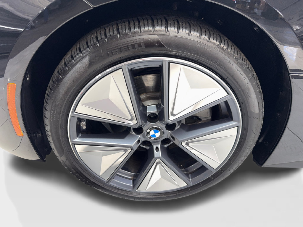 Used 2025 BMW i4 eDrive40 w/ Premium Package RWD image 90