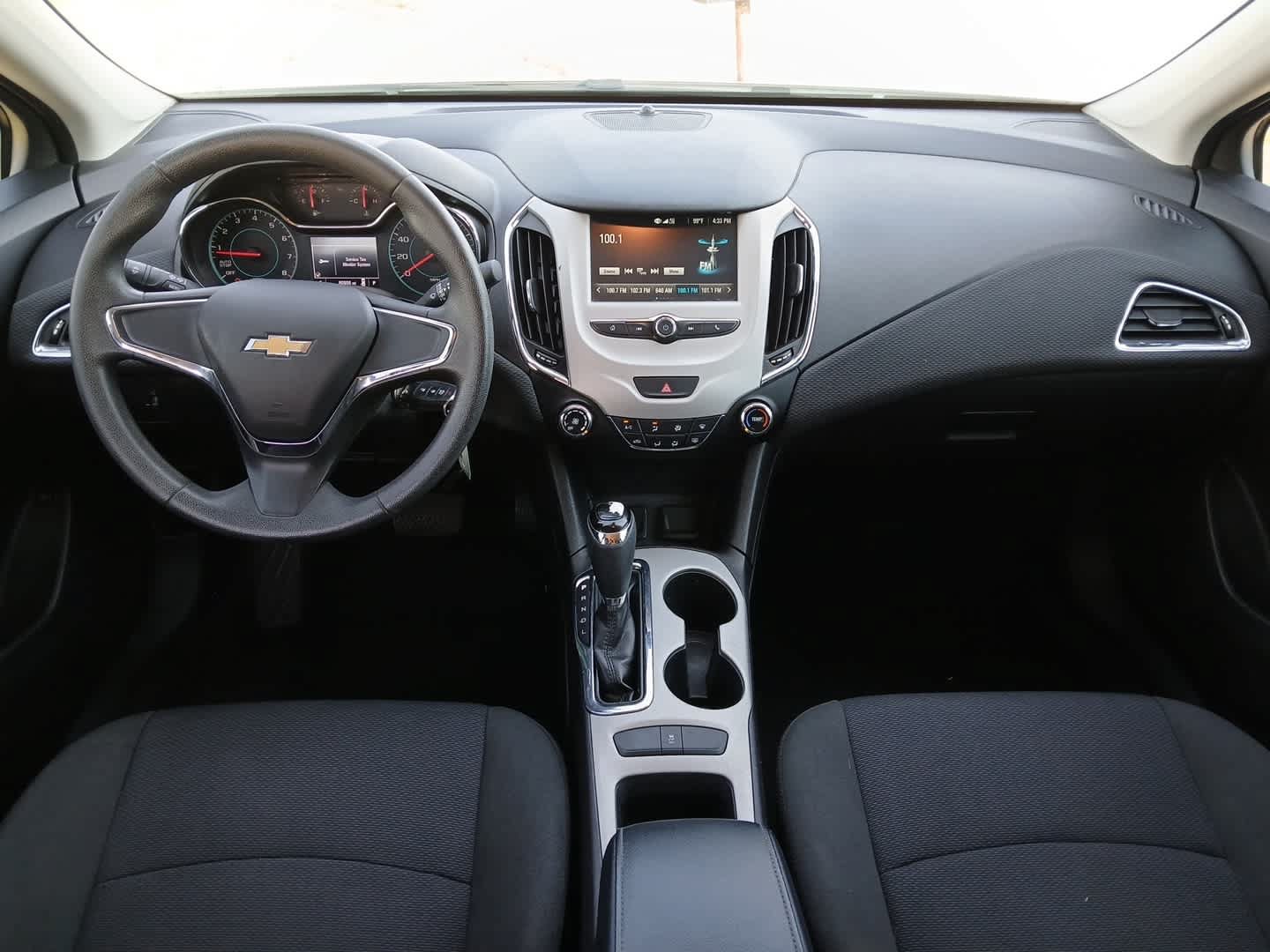 Used 2017 Chevrolet Cruze LS FWD image 16