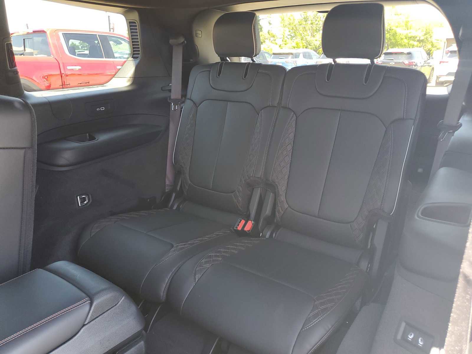 Used 2023 Jeep Grand Cherokee L Summit AWD/4WD image 15