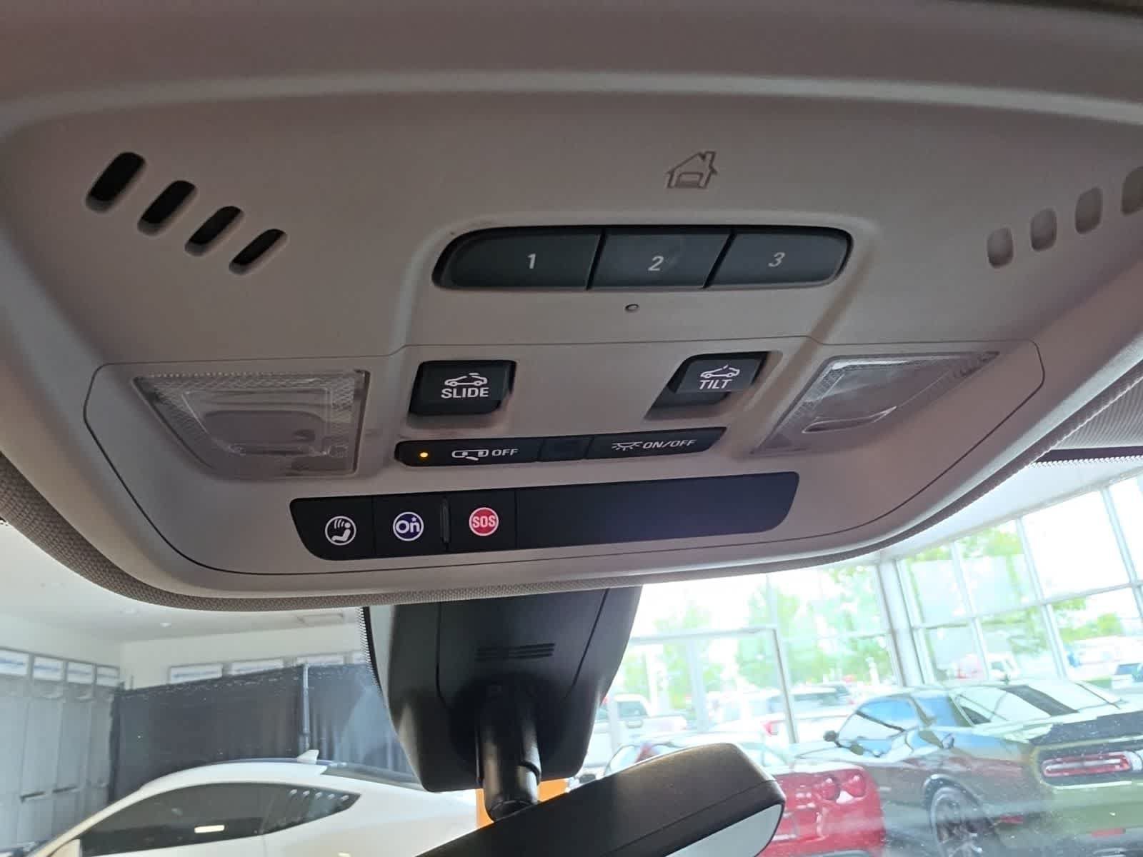 Used 2019 Chevrolet Traverse Premier w/ LPO, Cargo Package AWD/4WD image 28
