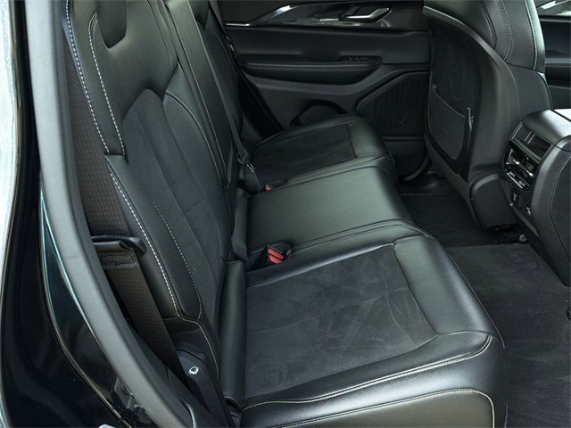 Used 2023 Jeep Grand Cherokee Altitude image 35