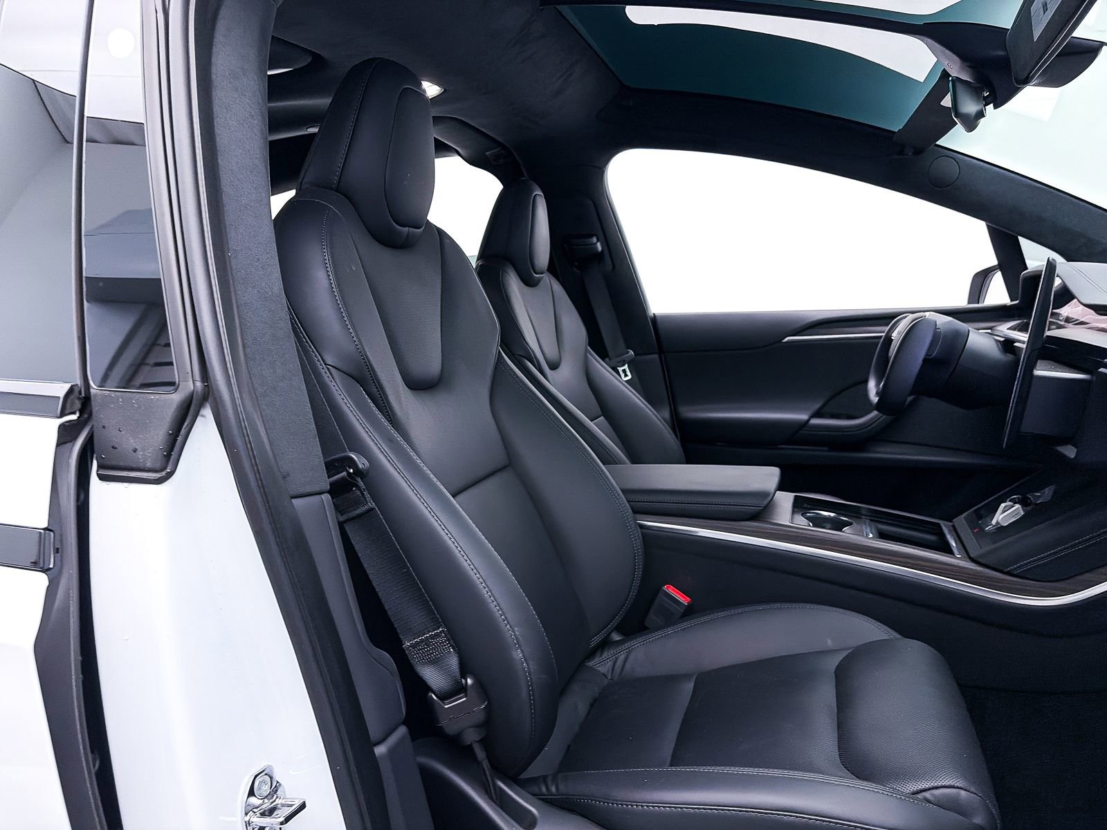 Used 2023 Tesla Model X Standard Range image 32