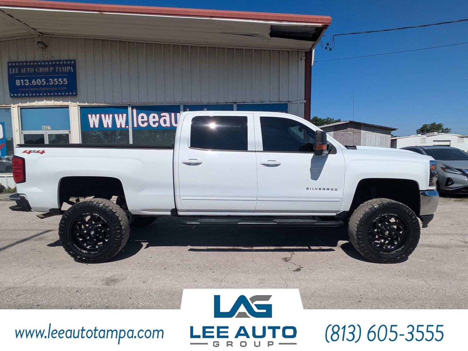Used 2018 Chevrolet Silverado 1500 LT w/ Trailering Package AWD/4WD image 2