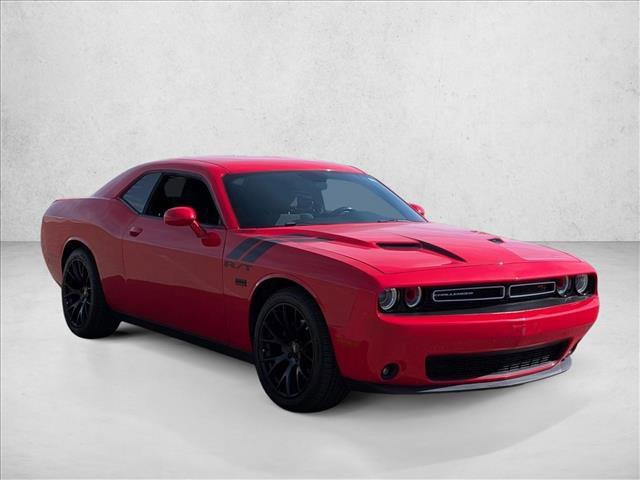 Used 2016 Dodge Challenger R/T image 3