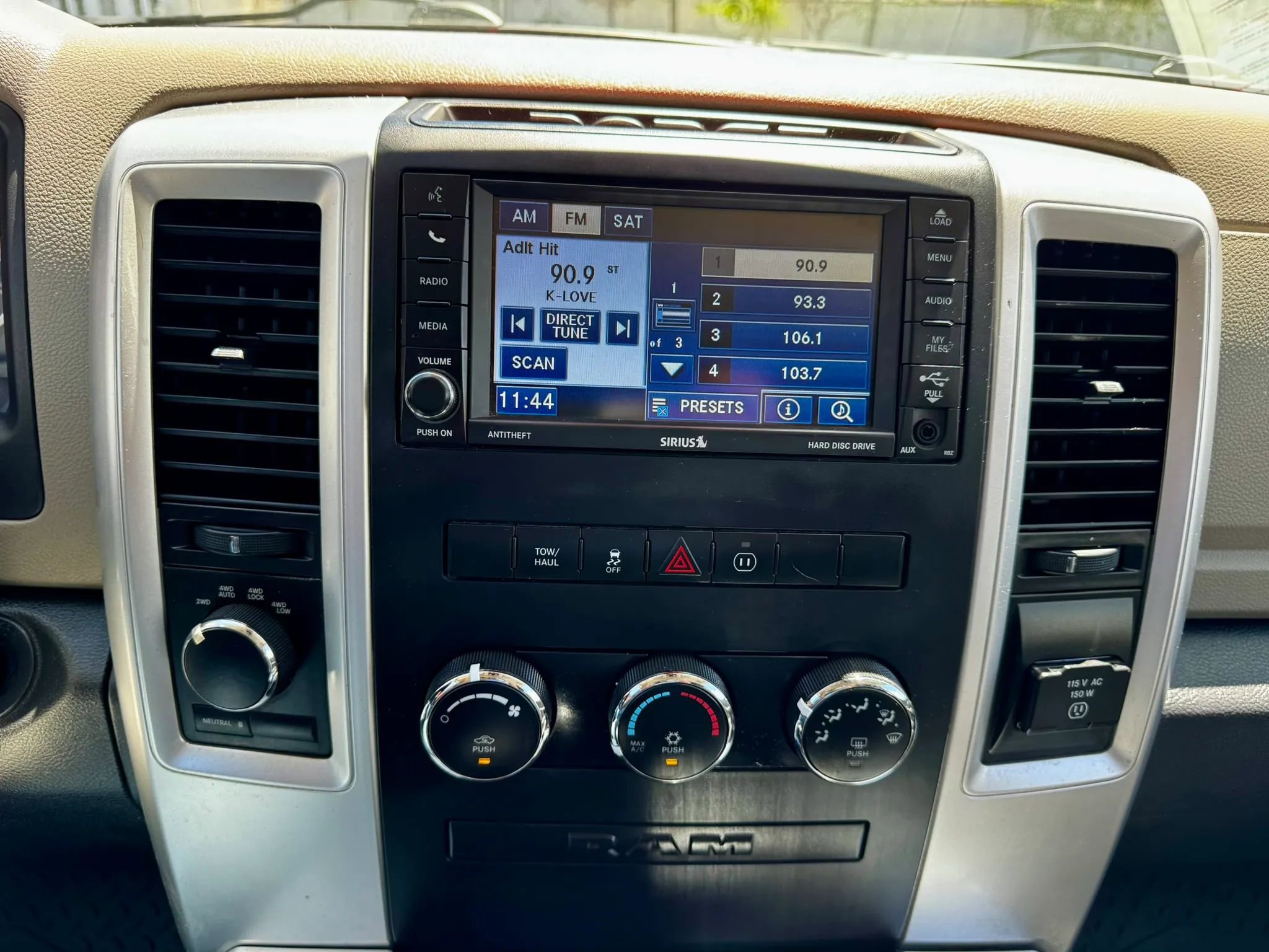 Used 2012 RAM 1500 Big Horn w/ Luxury Group AWD/4WD image 8