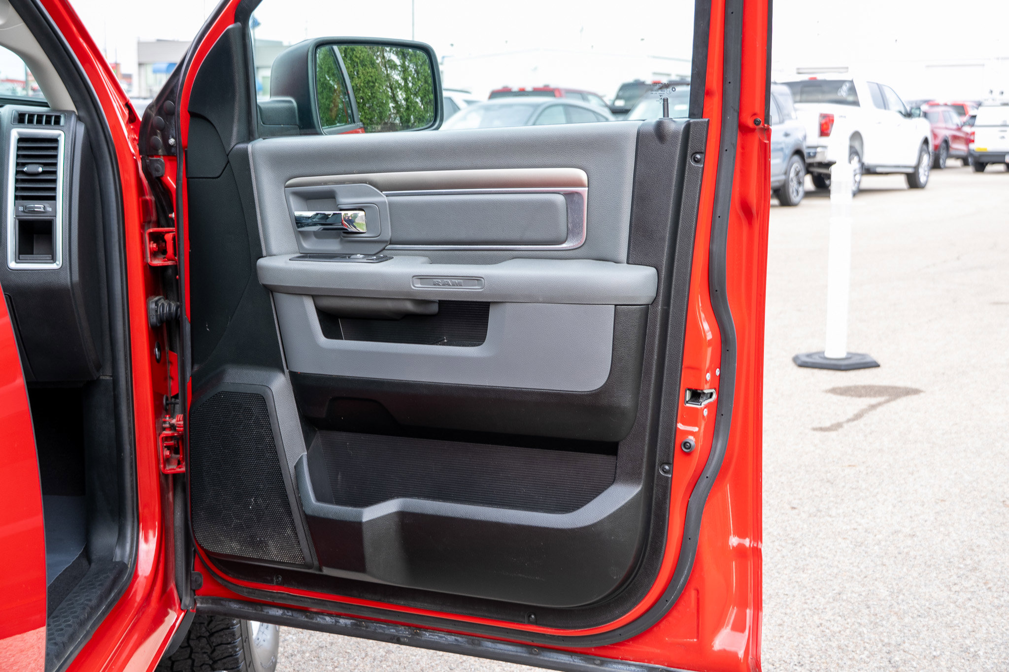 Used 2016 RAM 1500 Classic SLT image 16