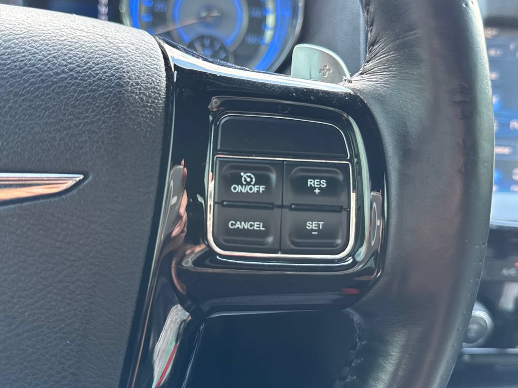 Used 2014 Chrysler 300 S w/ Luxury Group RWD image 16
