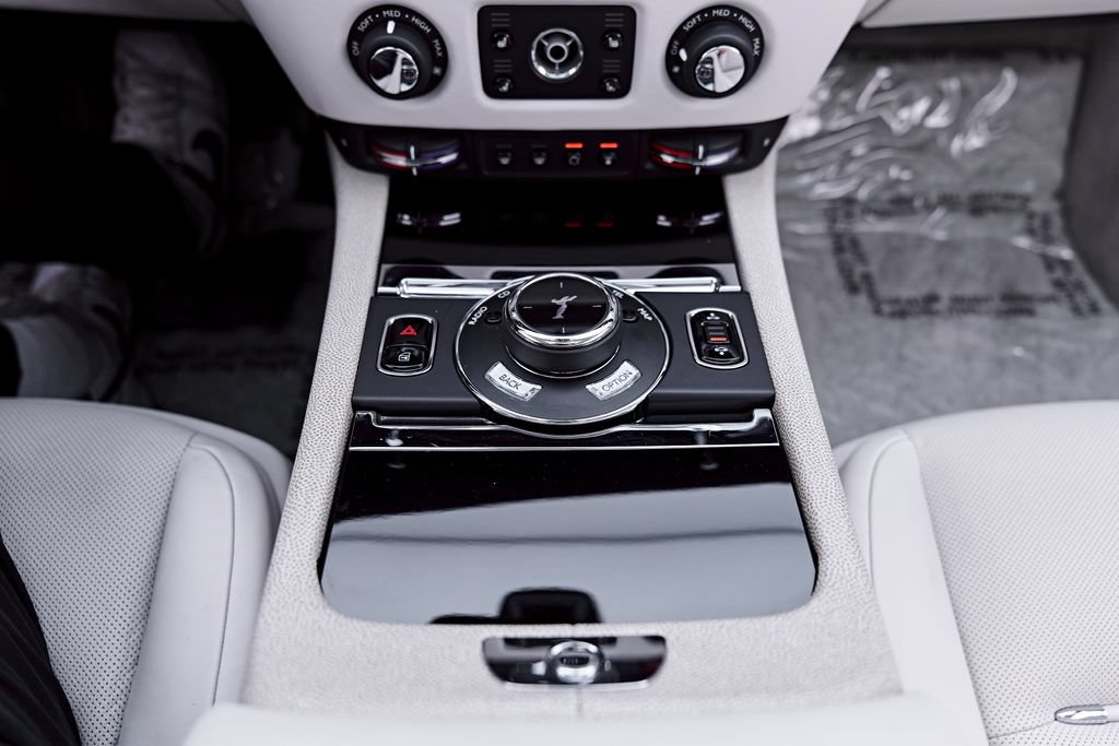 Used 2014 Rolls-Royce Wraith RWD image 76