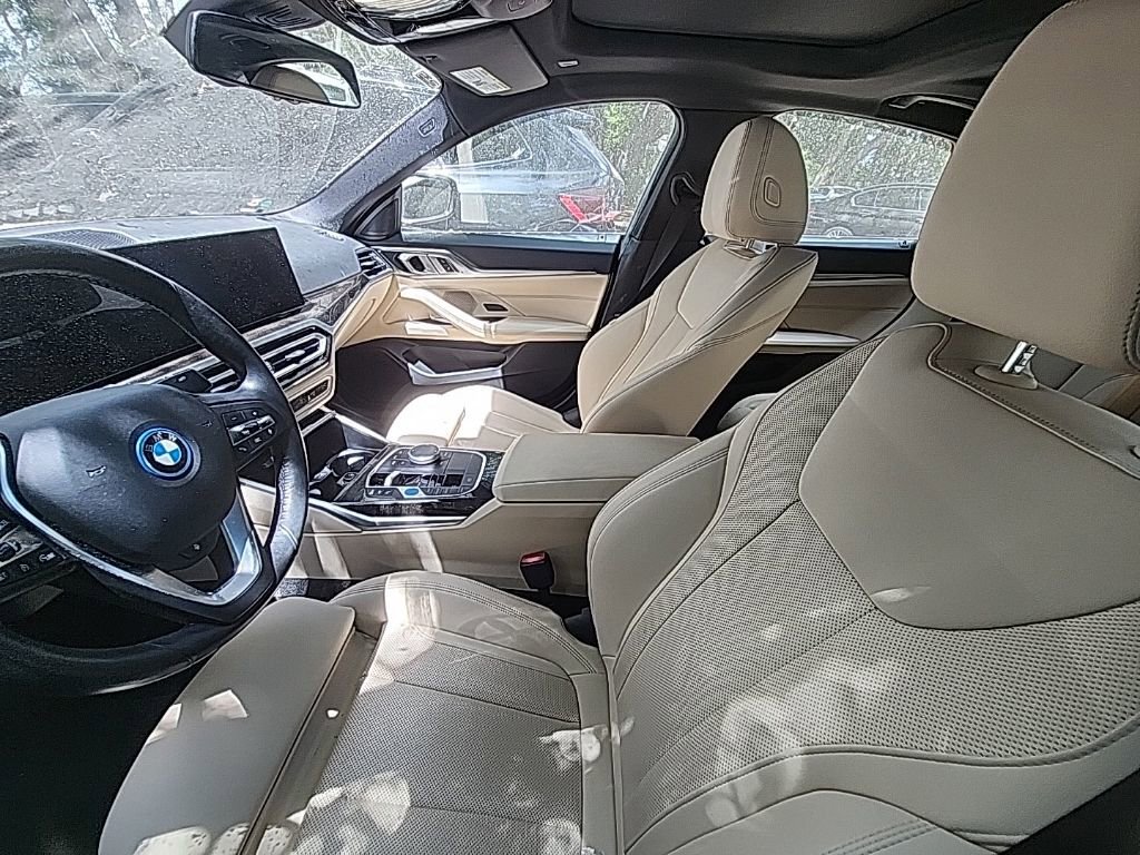 Used 2023 BMW i4 eDrive35 w/ Premium Package RWD image 2
