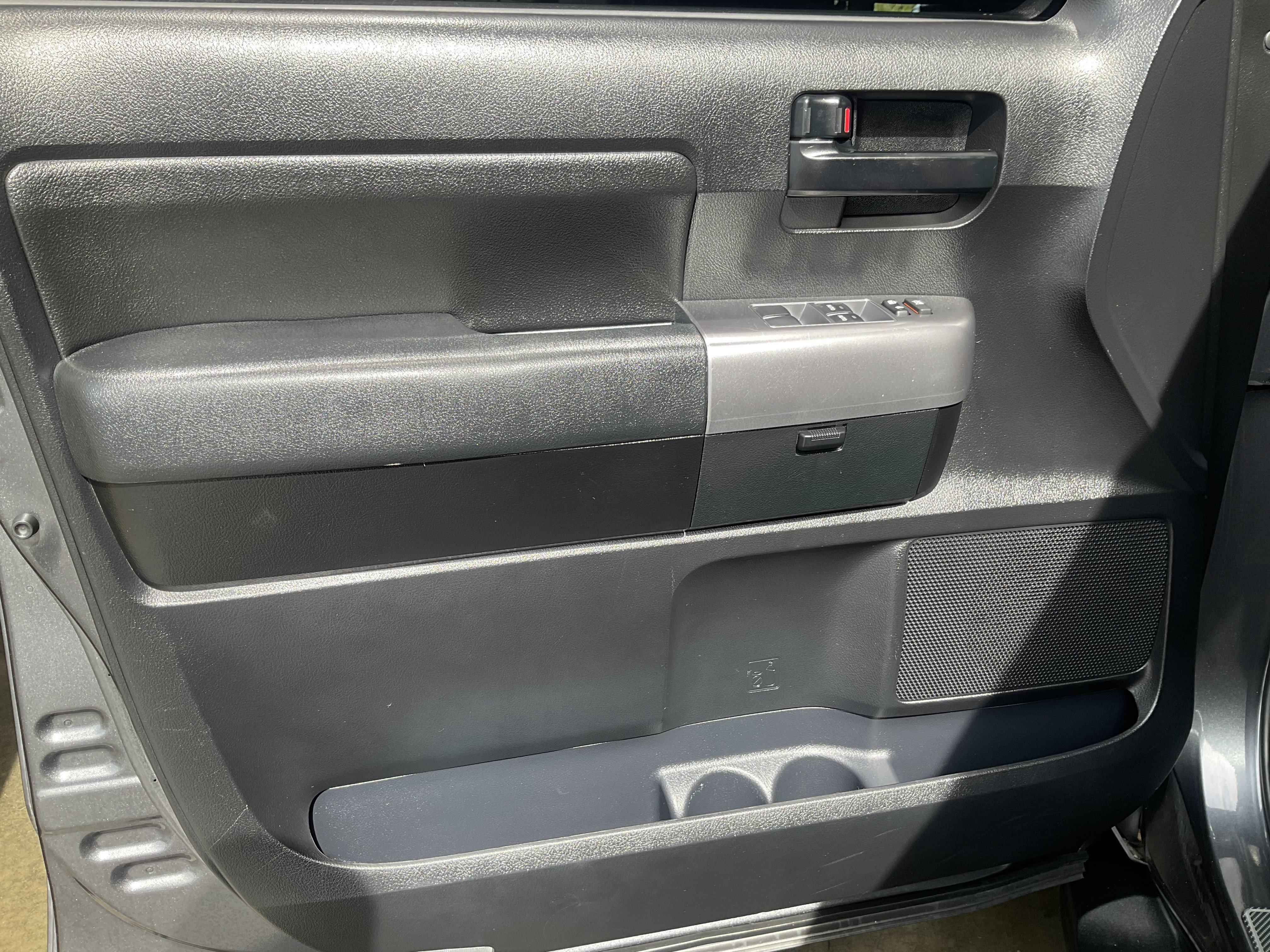Used 2018 Toyota Sequoia TRD Sport AWD/4WD image 26