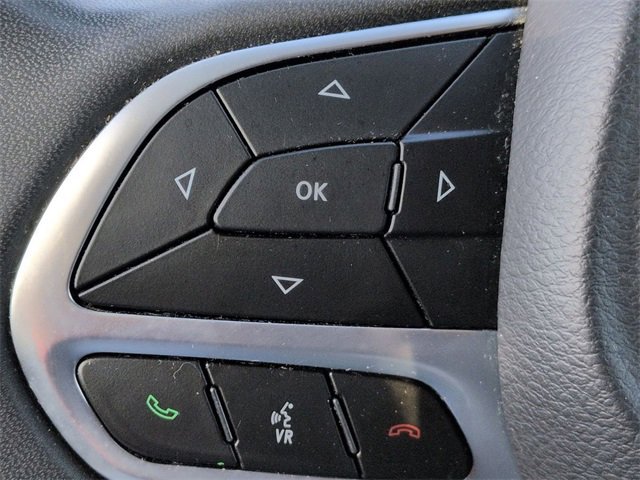 Certified 2024 Chrysler Pacifica Touring-L image 19