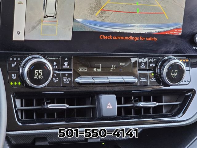 Used 2023 Toyota Highlander Platinum image 28