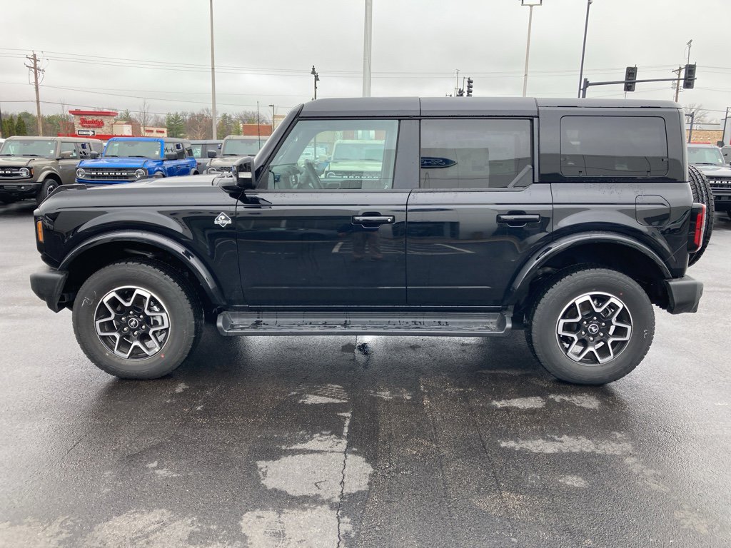 Used 2025 Ford Bronco Outer Banks image 6