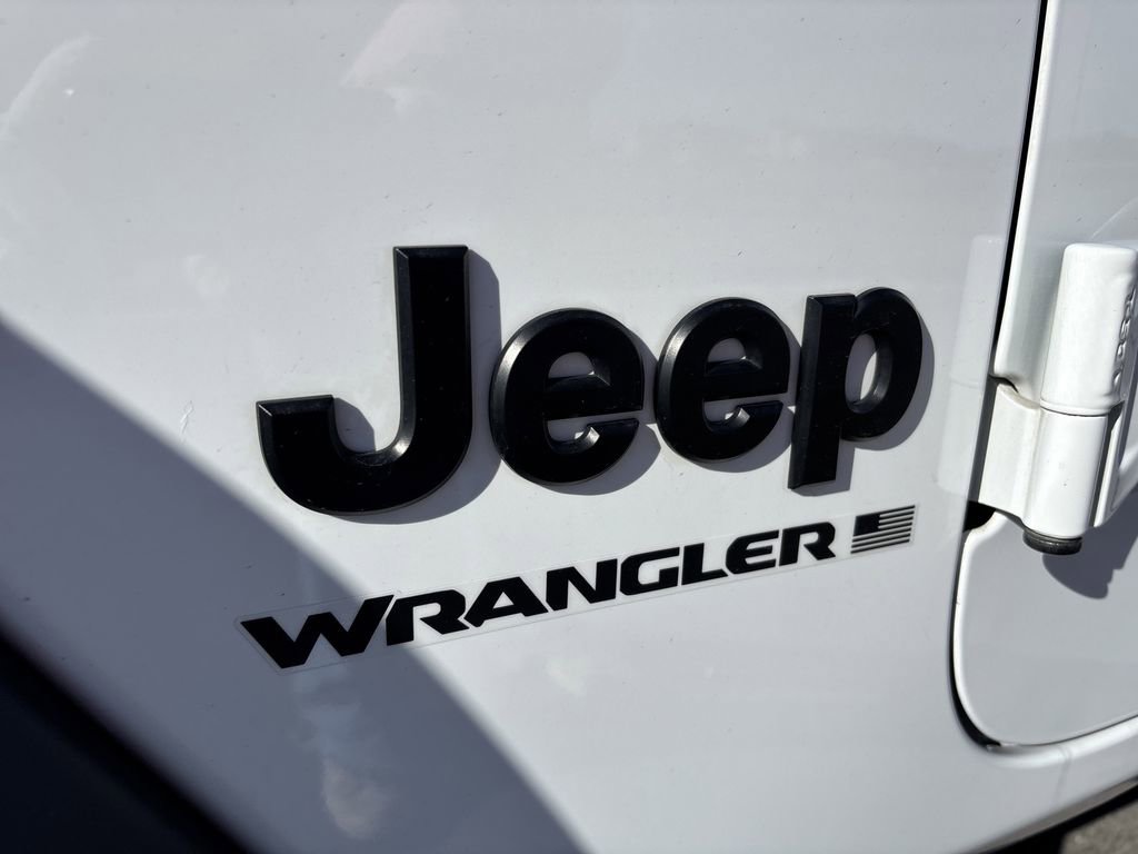 Used 2025 Jeep Wrangler Sport image 28