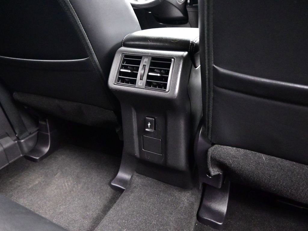 Used 2019 Mitsubishi Outlander SEL image 32