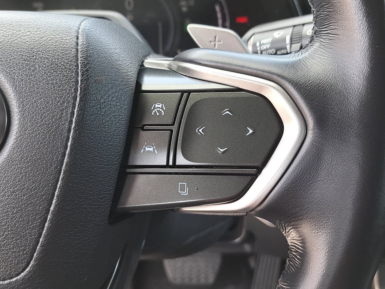 Used 2024 Lexus RX 450h AWD w/ Convenience Package image 18