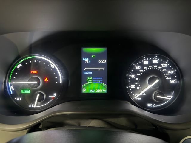 Used 2022 Toyota Sienna XSE image 19