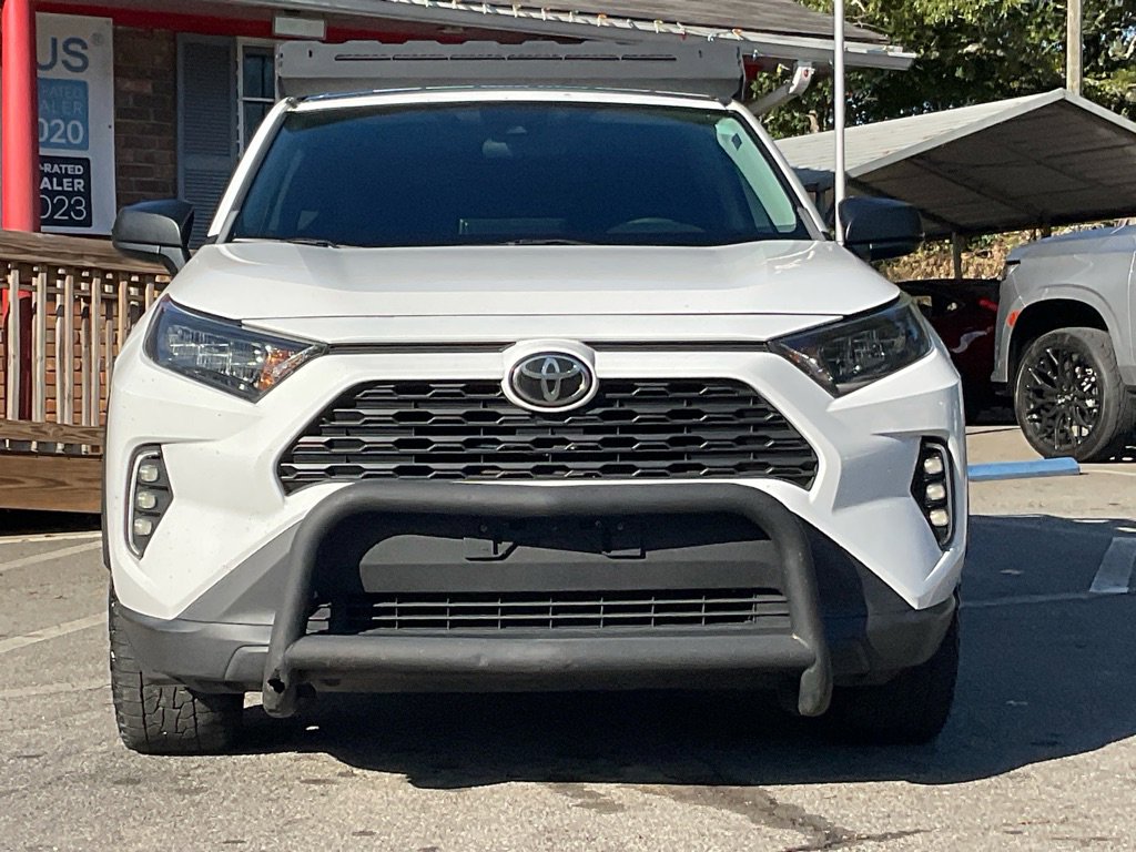 Used 2020 Toyota RAV4 LE image 2