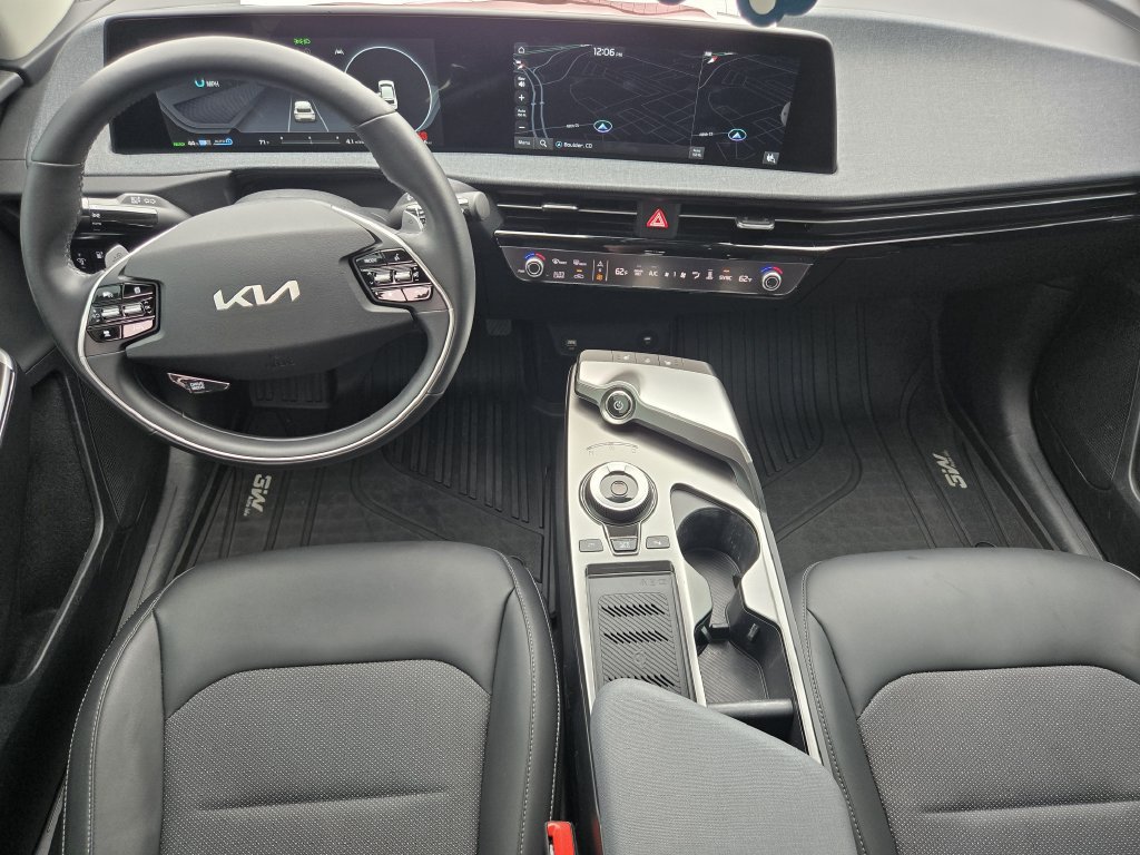 Used 2024 Kia EV6 Light AWD/4WD image 17