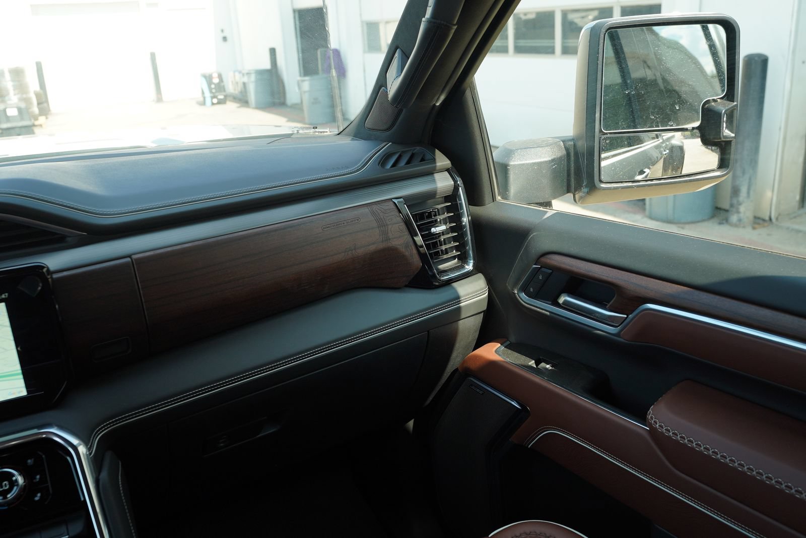 New 2026 GMC Sierra 3500 Denali Ultimate AWD/4WD image 8