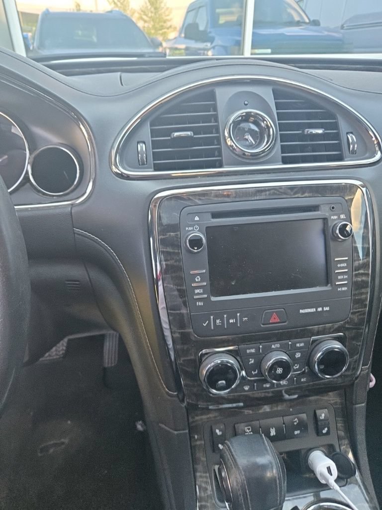Used 2014 Buick Enclave Leather FWD image 9