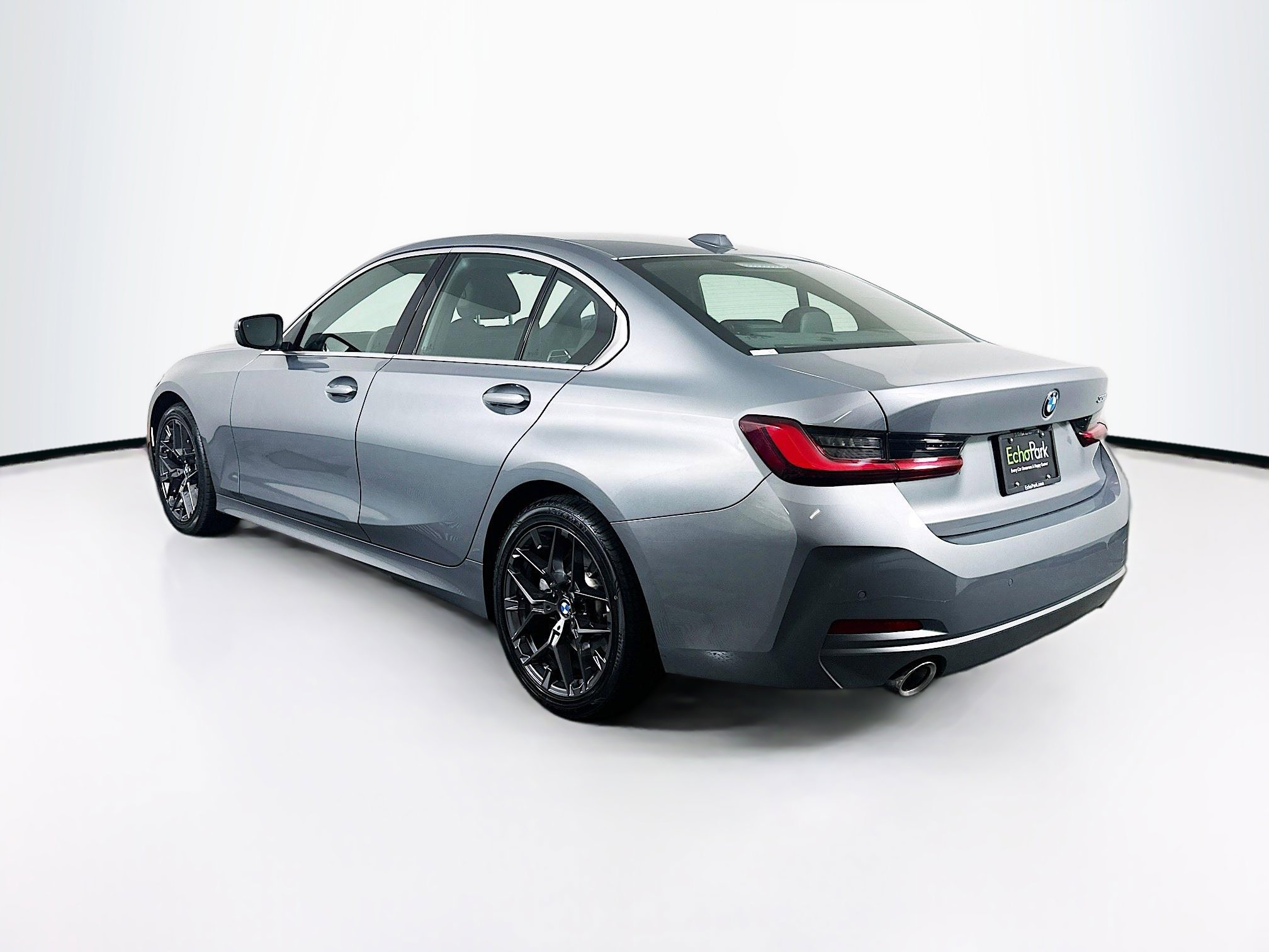 Used 2025 BMW 330i Sedan image 5