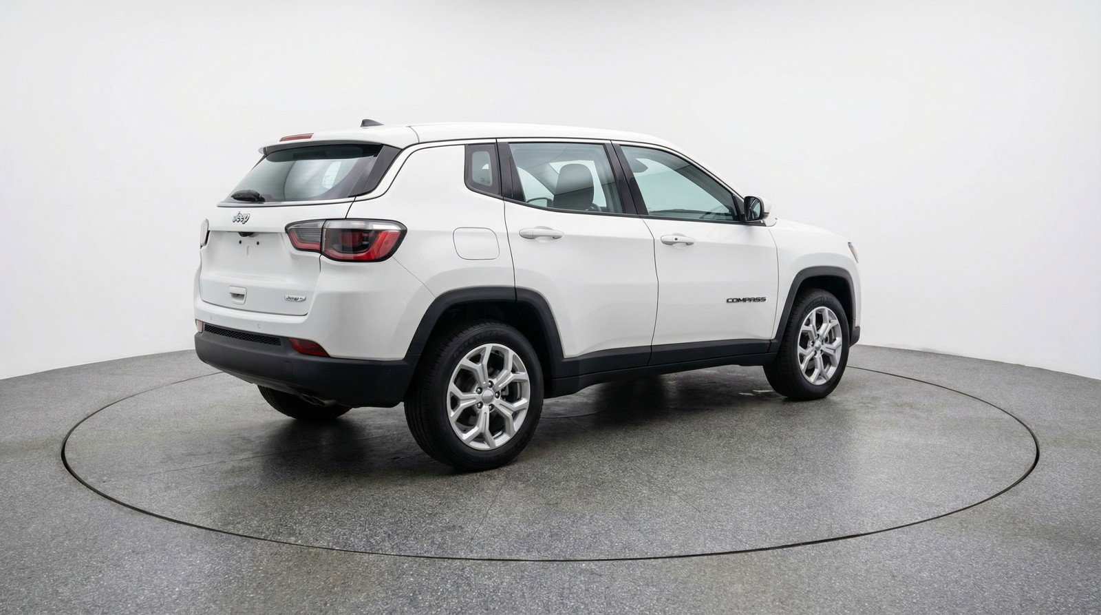 Used 2025 Jeep Compass Latitude image 9