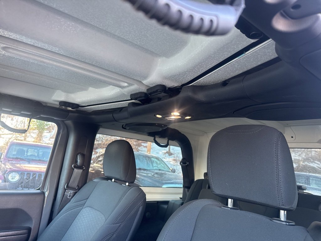 Used 2020 Jeep Wrangler Sport image 13