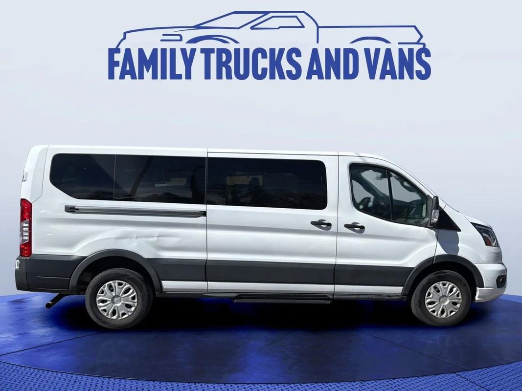Used 2023 Ford Transit 350 XLT image 4