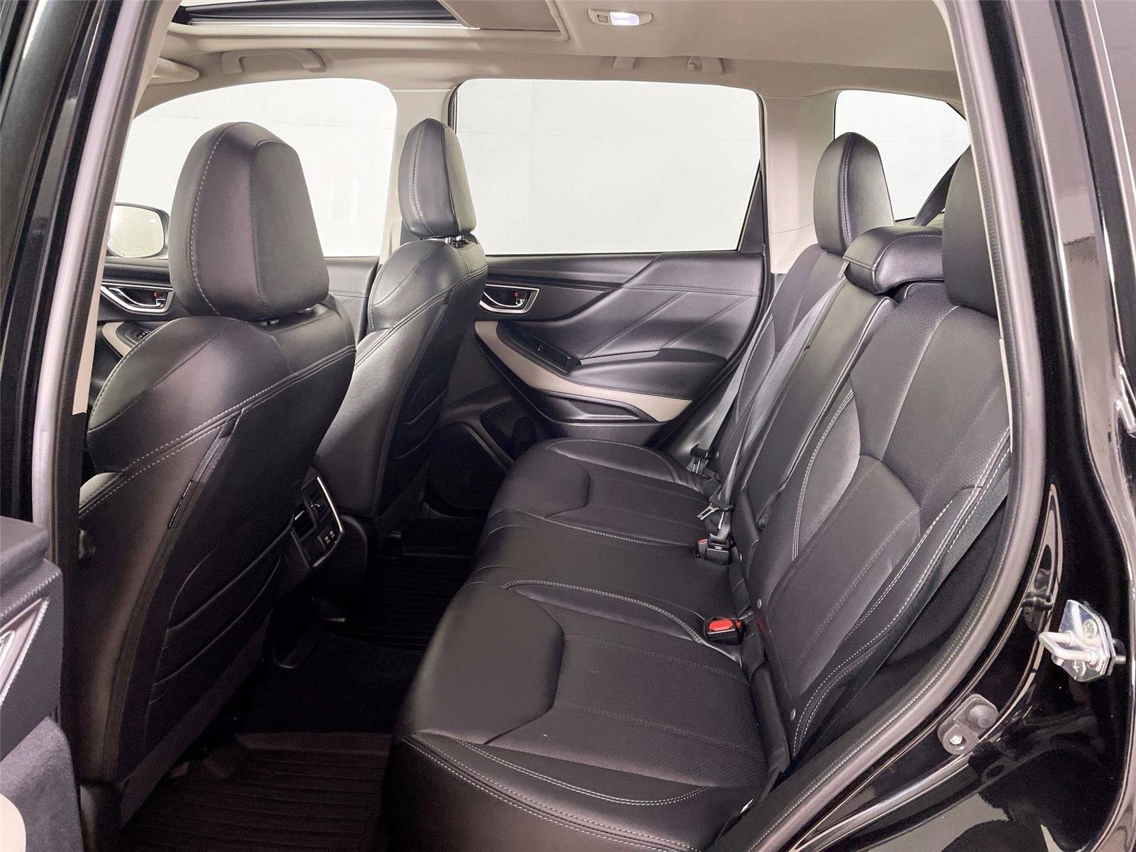 Used 2024 Subaru Forester Limited AWD/4WD image 11