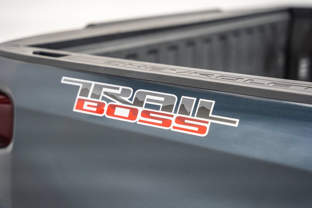 Used 2020 Chevrolet Silverado 1500 LT Trail Boss AWD/4WD image 21