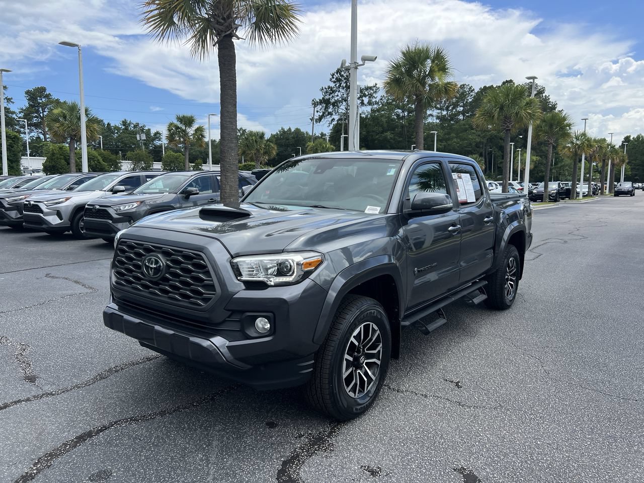 Used 2020 Toyota Tacoma TRD Sport AWD/4WD image 5