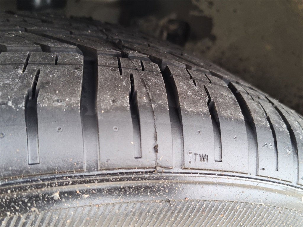 Used 2018 Ford Explorer Sport w/ Equipment Group 401A image 20