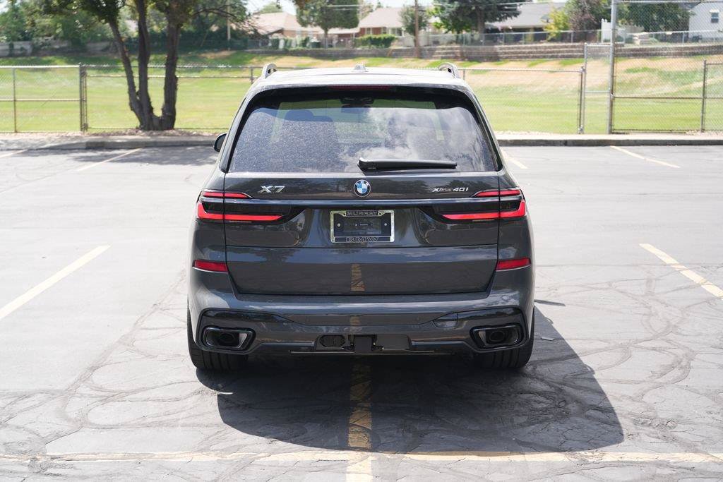 Used 2027 BMW X7 xDrive40i w/ M Sport Package AWD/4WD image 4
