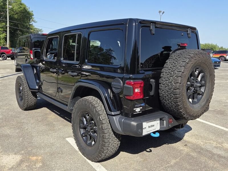 Used 2024 Jeep Wrangler Unlimited Rubicon 4xe AWD/4WD image 11