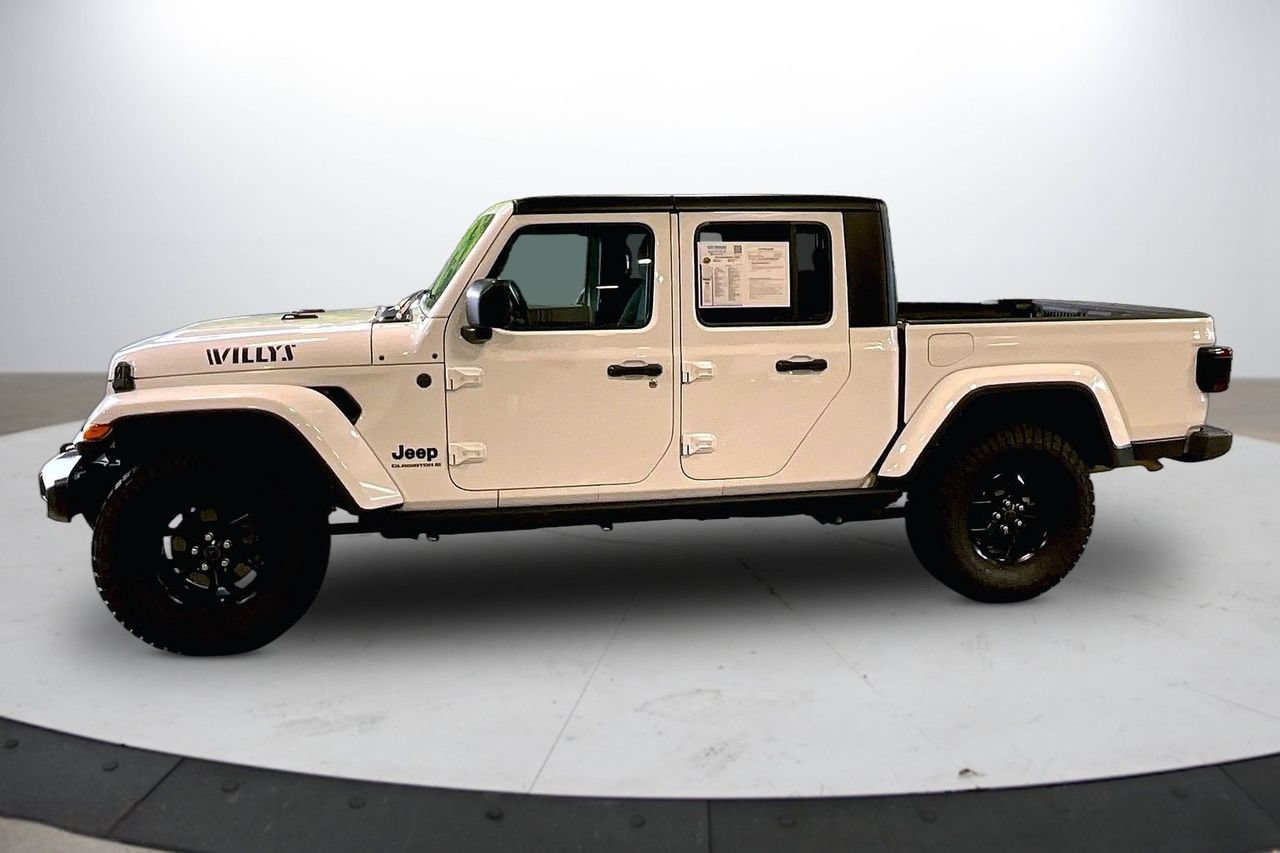 Certified 2024 Jeep Gladiator Sport AWD/4WD image 5